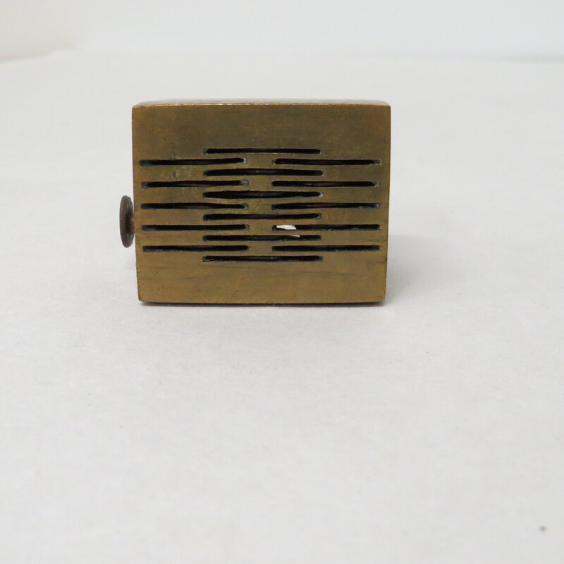 Sixteen-bladed square brass scarificator, blades arranged on three rods, cutting in the same direction. 