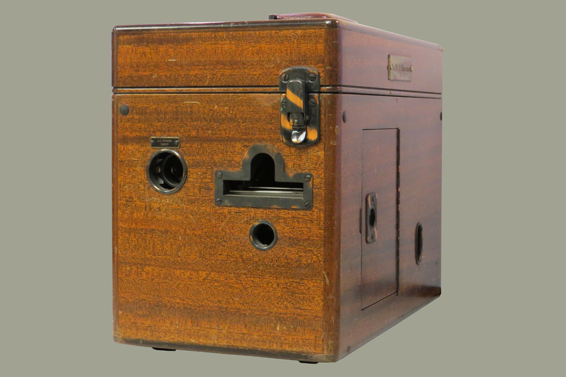 A wooden case with a handle and a brass plaque inscribed: "Dr. W.J.Armstrong." Case contains portable electrocardiograph (model 51, serial 9758).